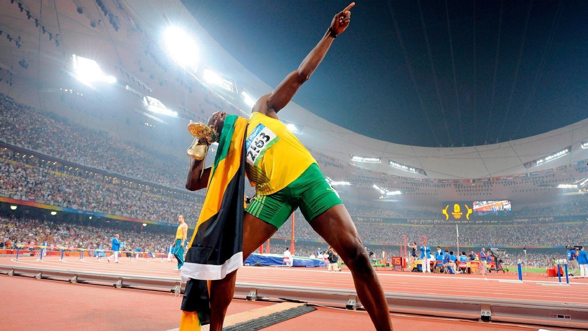 中国游泳队巴黎奥运备战冲刺 新星崛起老将坚守