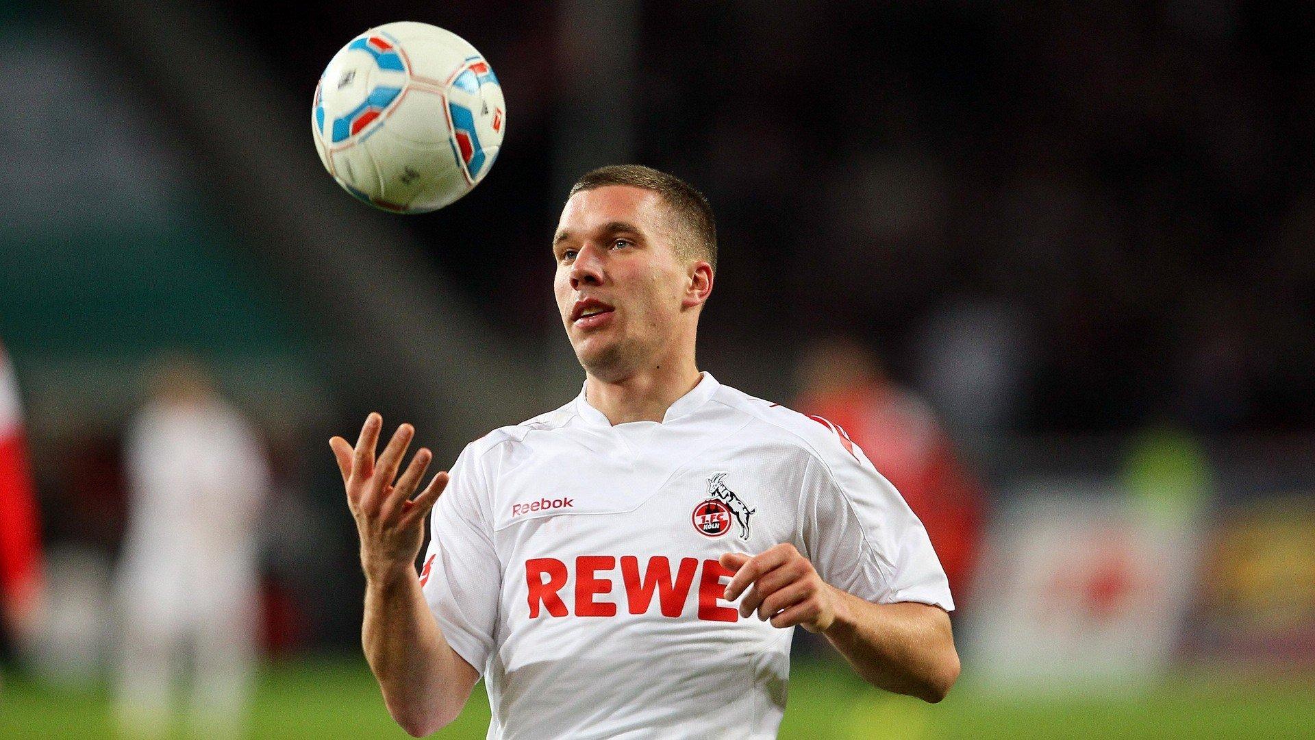 姆巴佩帽子戏法助巴黎圣日耳曼大胜里昂,法甲冠军悬念再起